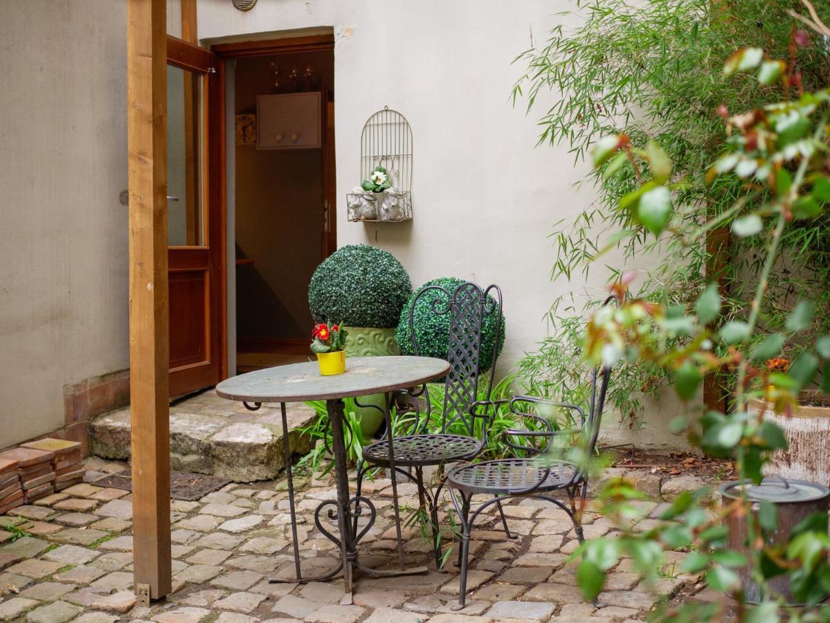 Romantic Nest Under Prague Castle Exterior photo